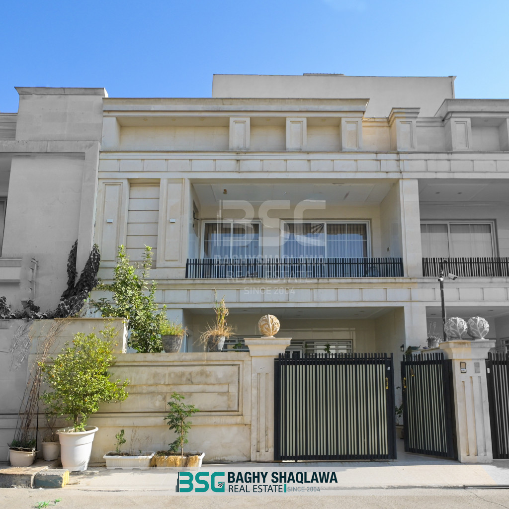 خانوویەکی فراوانی چوار ژووری نوستن لە هەولێر