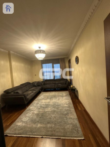 Bright Apartment with 4 Bedrooms Image 3