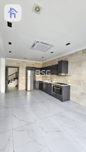 Spacious House in Dream City image 4