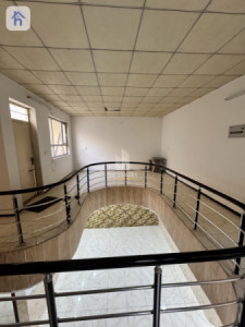 Spacious house with multiple rooms image 13