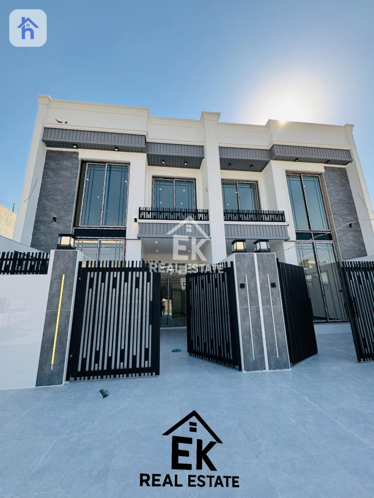 Modern House with 4 Bedrooms for Sale