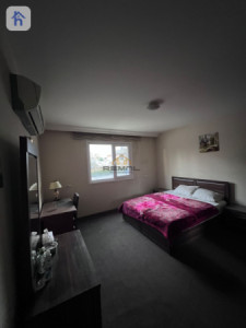 شقة ثلاث غرف نوم مودرن مؤثثة للإيجار صورة 6