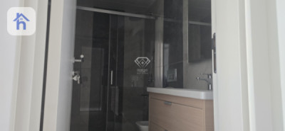 Cozy Apartment in Empire Square Image 5