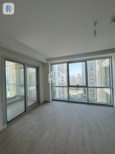 Elegant 2-Bedroom Apartment with Great Views Image 8