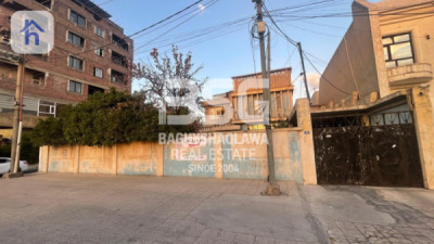 Commercial House with Large Area image 1