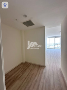 Modern apartment in Empire Square Image 6