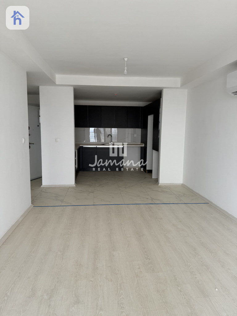 Cozy One-Bedroom Apartment With City View