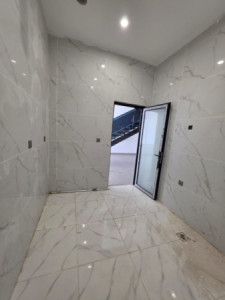 Corner Showroom image 22