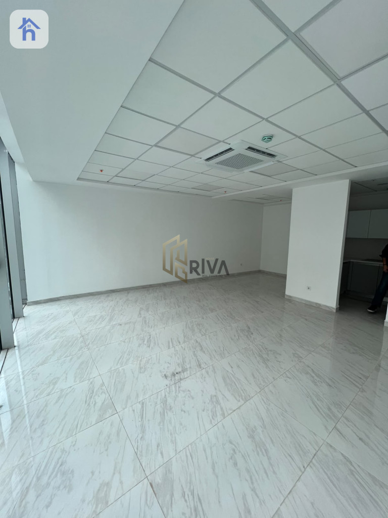 Office For Rent in Empire Business Towers Resim 2