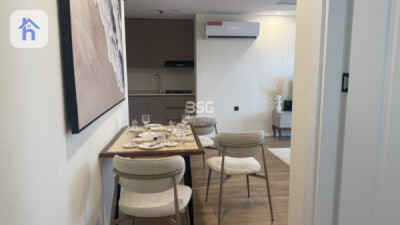 Modern apartment with spacious layout image 3