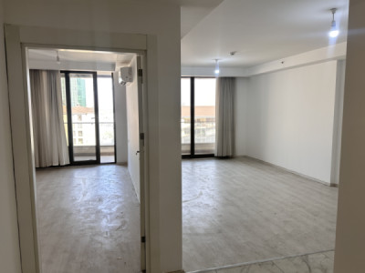 Contemporary Living in Empire Pearl Towers p6 Image 8