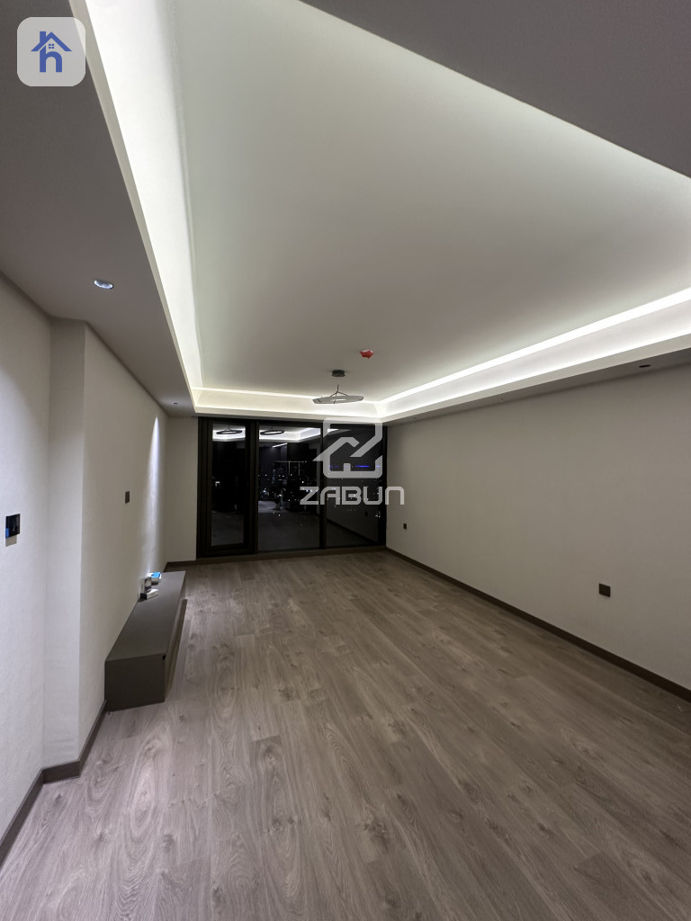 Luxurious Tower Apartment