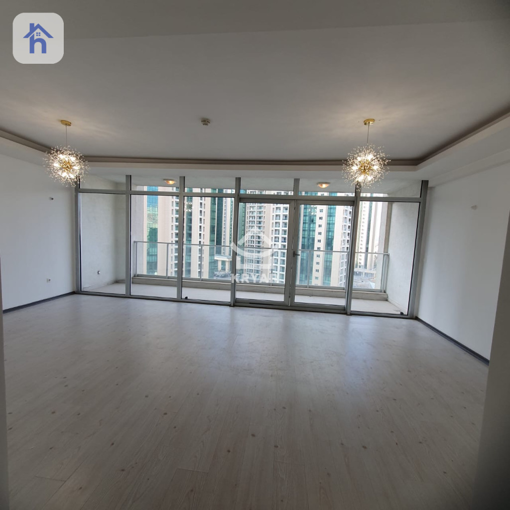 Spacious 2 Bedroom Apartment in Empire Wings