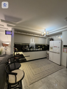 Modern 1-Bedroom Apartment Image 4