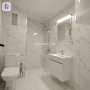 Modern Apartment with Spacious Layout Resim 4