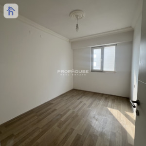 Luxurious 3 Bedroom Apartment with City Views image 4