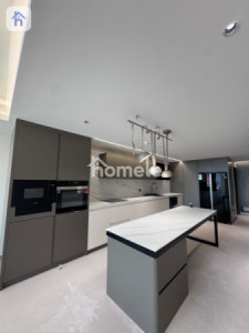 Spacious 3-Bedroom Apartment with Stunning Views Image 7