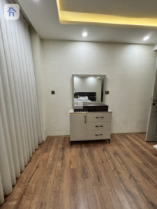 شوقەیەکی ڕاخراو بۆ کرێ لە سکای تاوەر image 5