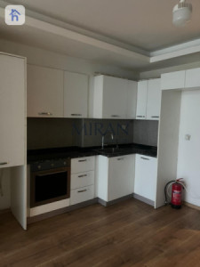 Cozy 1 Bedroom Apartment in Star Towers Image 4