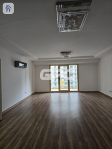 Spacious Apartment in Roya Tower image 1