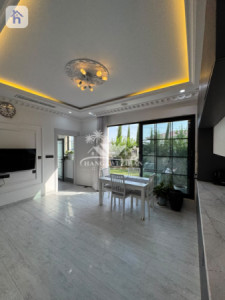 One Floor House image 7
