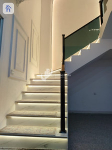 Modern House Image 12