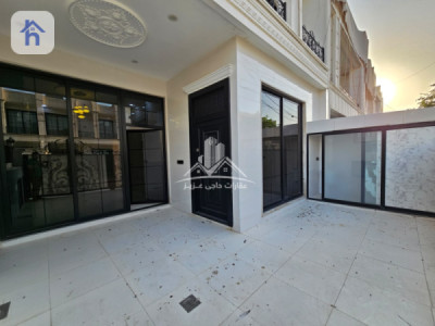 Modern House image 6