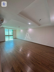 Spacious Apartment with 2 Bedrooms image 2