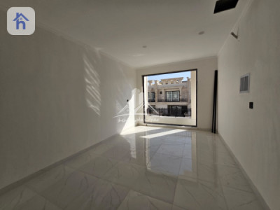 Modern House with Ample Space Image 11