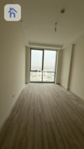 Spacious Modern Apartment image 9
