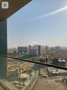 Spacious Apartment in Sky Towers Image 21