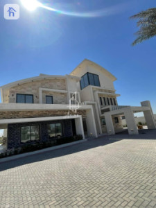 Spacious Farmhouse on the Massif Road image 2