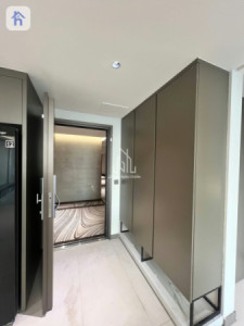 Modern Apartment image 7