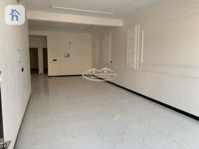 Family Home with 5 Bedrooms Resim 9