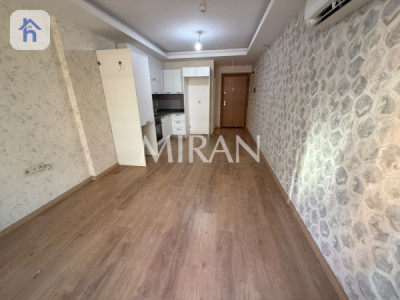 Studio Apartment image 2