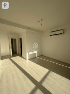 Modern Apartment Image 5