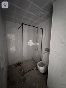 شقة حديثة بغرفتي نوم وإطلالة image 2