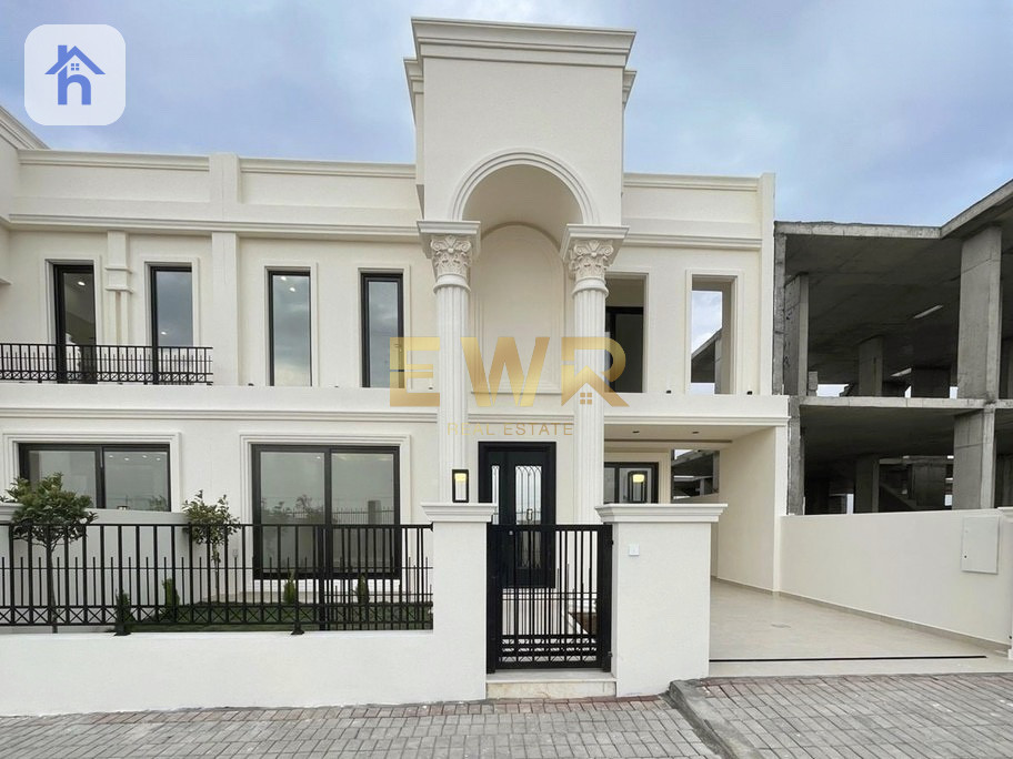 Modern 4-bedroom house in prime location