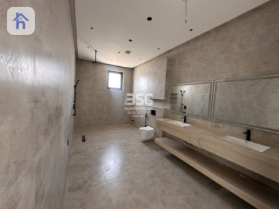 Corner House image 13