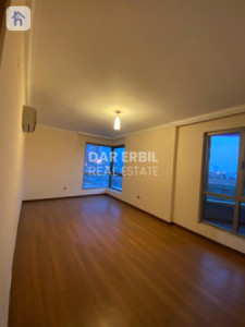 Modern 4 Bedroom Apartment image 6
