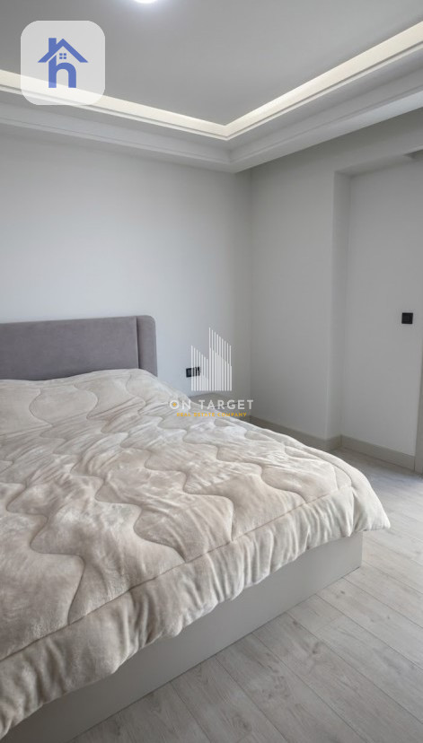 Studio Apartment Image 2