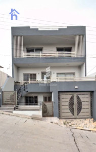 Three Floor House image 1