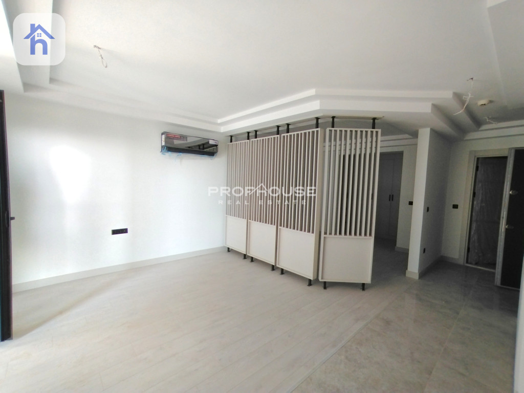 Modern Studio Apartment in Rami Towers Image 2