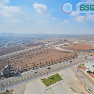 Luxurious Three Bedroom Apartment Image 15