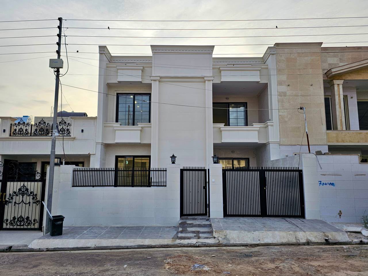 Spacious House with 4 Bedrooms