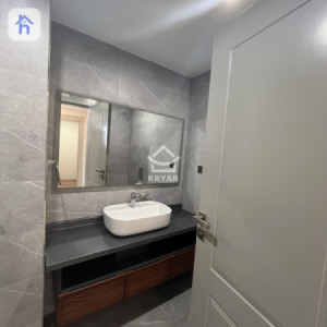 Stylish Apartment with Lovely Views Image 14