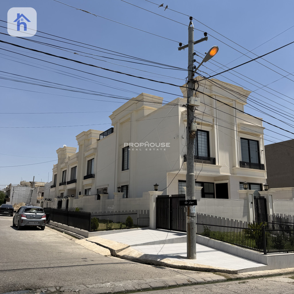 Modern 4-bedroom House with 2 Floors