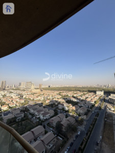Spacious Apartment in Prime Location Image 5