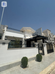 عقار أنيق في موقع مركزي image 1
