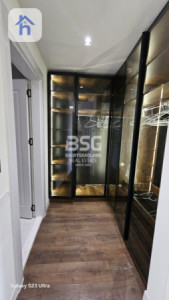 Spacious Apartment with Beautiful Views image 4